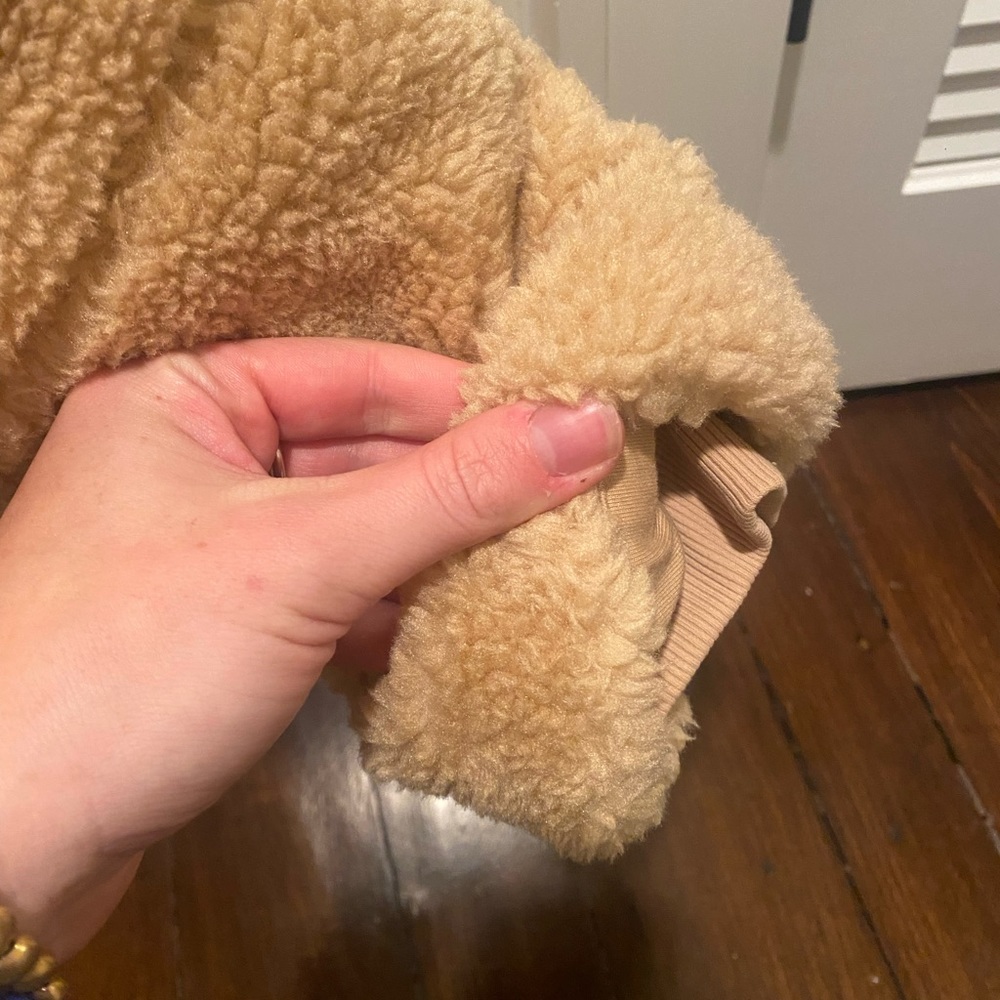 ALO Yoga Camel Sherpa Snow Angel Puffer Jacket - Picture 6 of 8